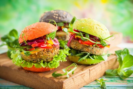 5 Benefits of Eating Less Meat